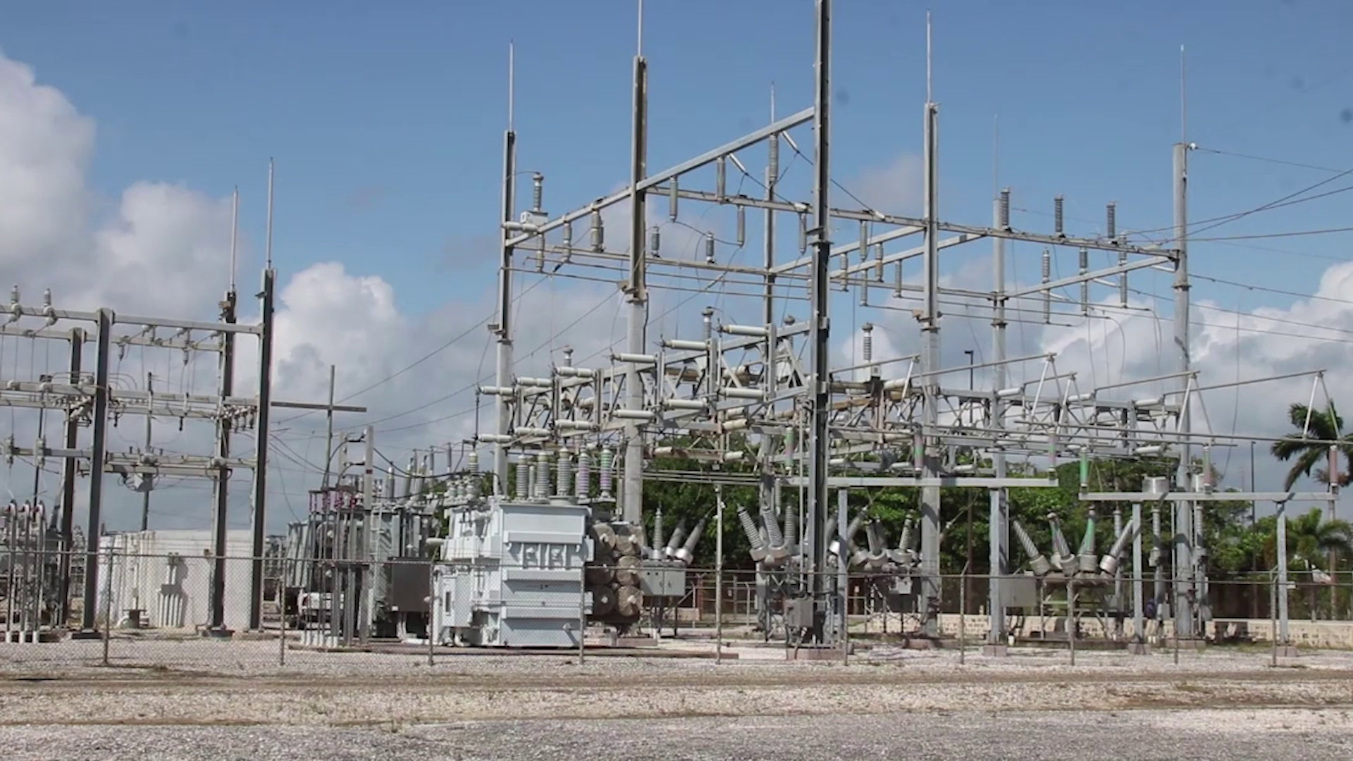 Unexpected Power Outage Leaves Belize Sweating